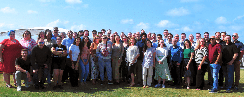 TeamPhoto2024-GreatPlace01 (1000 x 400 px)